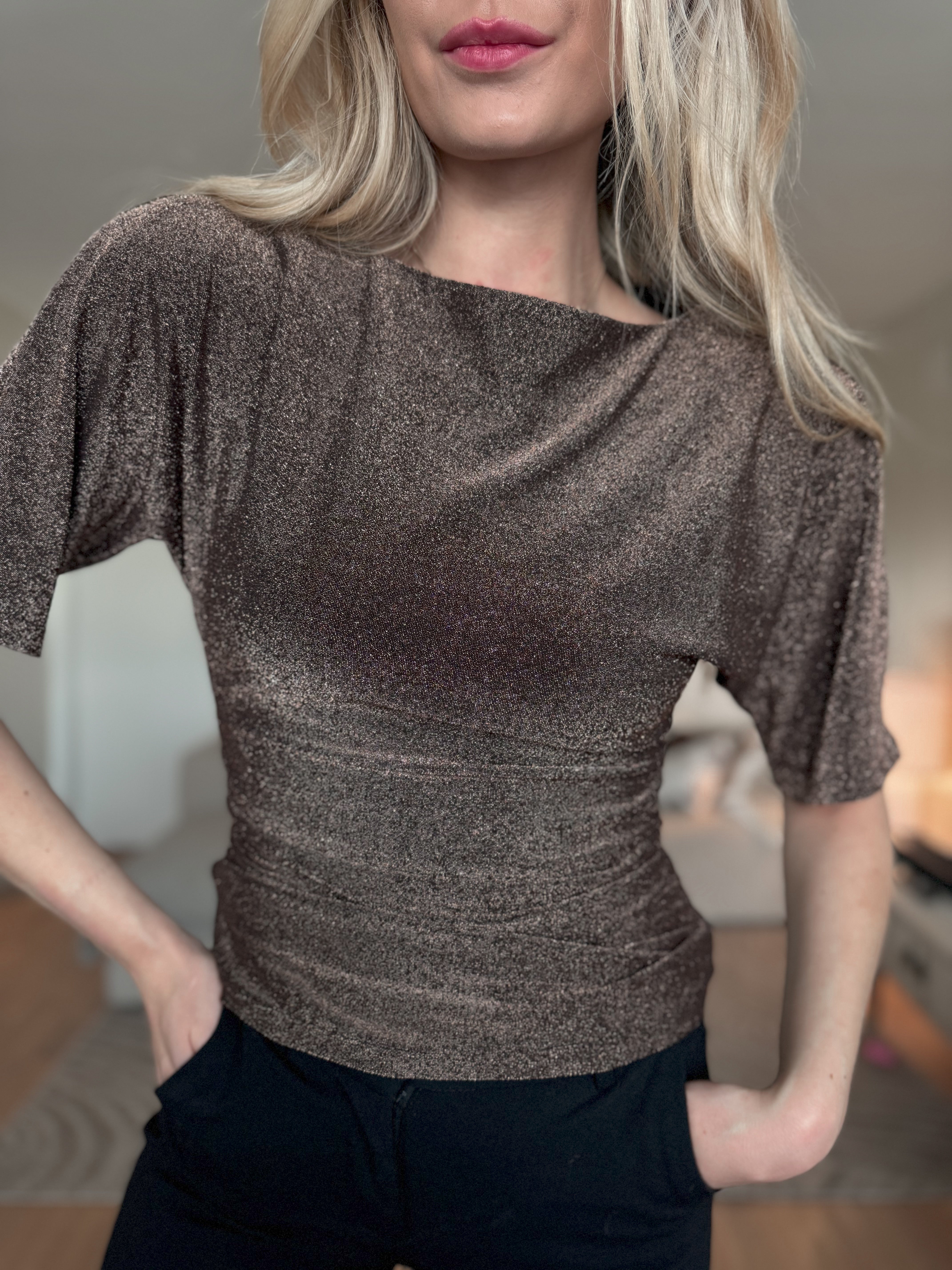 AWURSULA Top - Black
